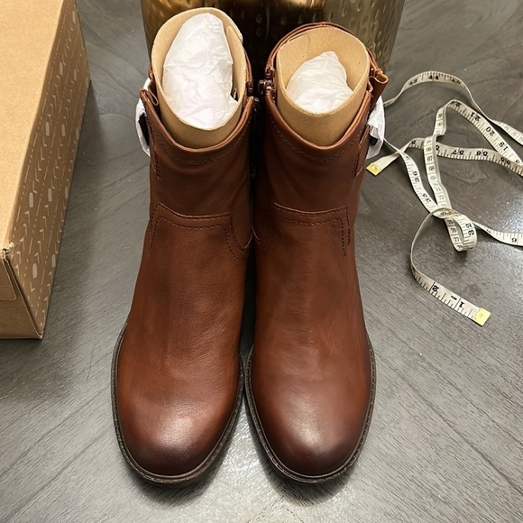 ZODIAC Women's Gannet Lug Sole Boots - Picture 6 of 10